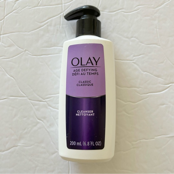 Olay Age Defying Classic Daily Facial Cleanser 6.8 oz w/ Pump NEW - Picture 1 of 7
